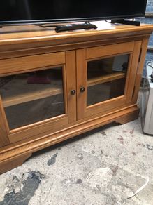 Solid oak corner tv unit excellent condition