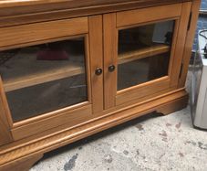 Solid oak corner tv unit excellent condition