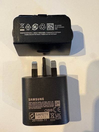 New Samsung fast charger 25W Plug and C type cable