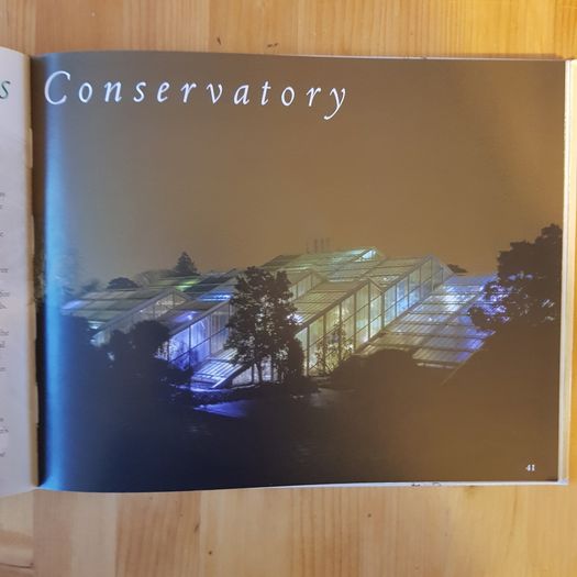 Kew Royal Botanic Kew Gardens Souvenir Guide.