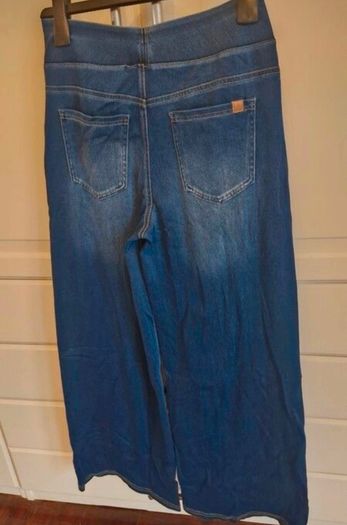 Absolutely stunning halara soft stretch jeans