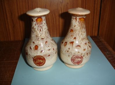 Fosters Cornish Pottery Light Honeycomb Salt/Pepper Set.