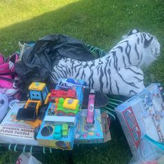 random toys