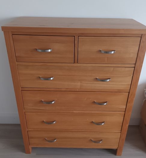 Chest of drawers