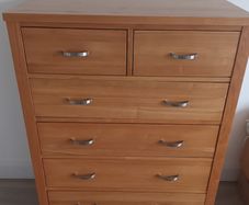 Chest of drawers