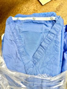 Hospital scrub top, v-neck, short sleeve ONE LEFT