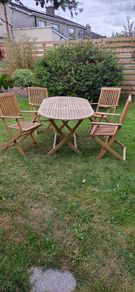 Garde Table and 4 Chairs