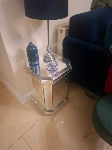 Mirrored livingroom furniture