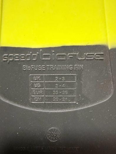 Speedo fins (kids) Size UK 2-3