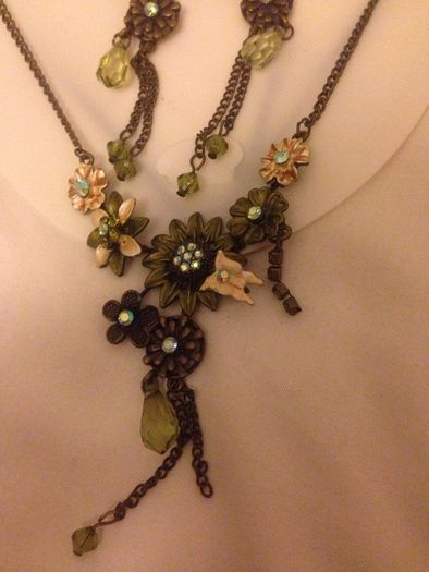 Costume jewellery set