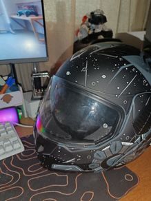 Motorcycle helmet