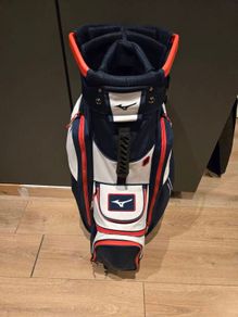 Mizuno Lightweight Cart Bag less than 12mths old