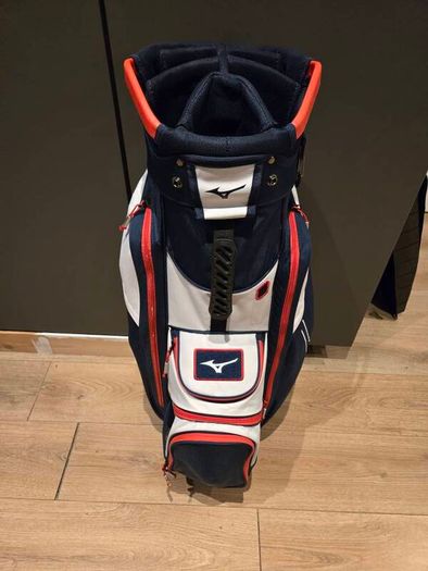 Mizuno Lightweight Cart Bag less than 12mths old