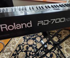 Roland keyboard RD700NX