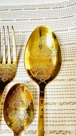 New Gold cutleru 5 pc x 10 sets Dining knife Fork Spoon Dessert spoon Salad fork