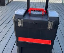 Black and decker tool box on wheels