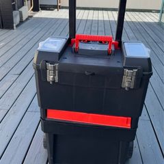 Black and decker tool box on wheels