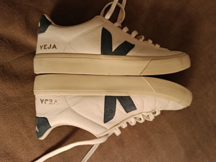 Veja trainers size 6