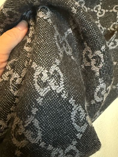 GG  wool scarf