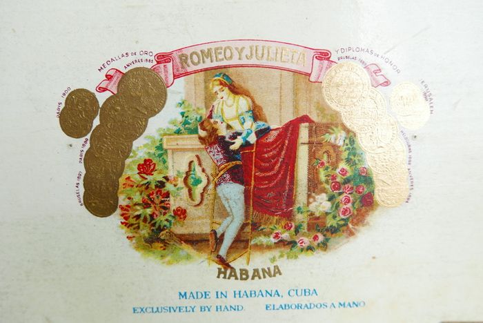 Vintage Romeo y Julieta Imported Tobacco Cigar Box Vintage Tobacciana Old Cigar Box Havana - CUBA Cigar Box Empty