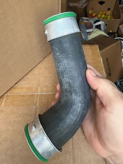 7H0145708E For VW Transporter T5 1.9TDi 2003-2009 Intercooler Pipe Turbo Hose 7H0145708H