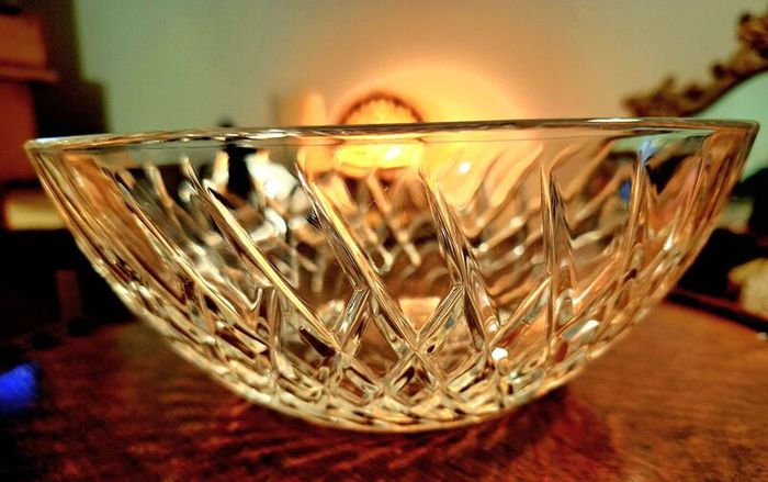 Glass bowl