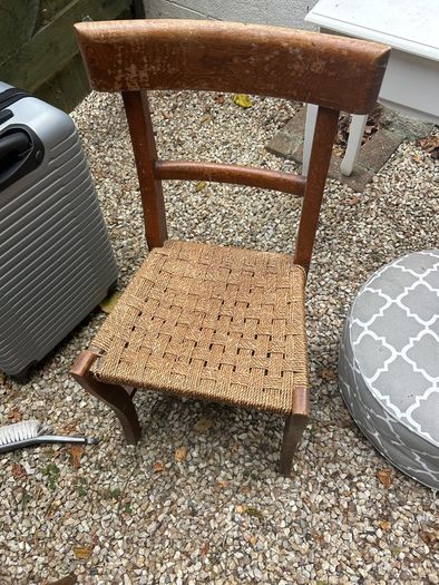 Solid wood chair with woven seat