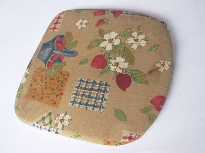 Zip-up Mustard-Coloured Flat Chair Cushion w/ Floral, Strawberry, Jam, Table/Picnic Cloth Print
