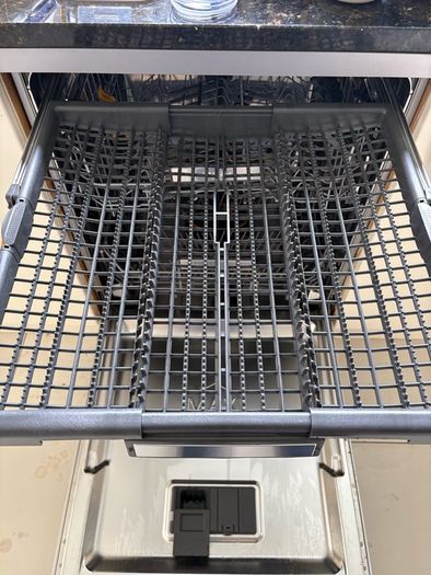 Whirlpool 6 Sense Dishwasher