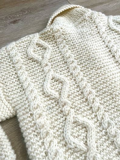 Hand knit cardigan 6/8y
