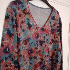 Ladies Tops / Four Euros each