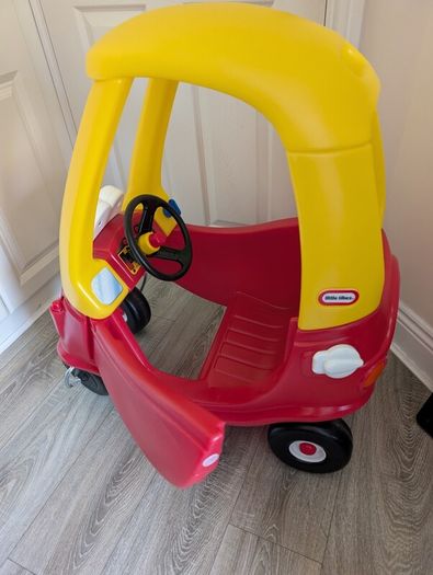 Little Tikes Cosy Coupe Car