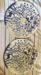 2 porcelain dinnerware plates unused from the "Table Stories" collection, designed by Dutch designer Tord Boontje for Authentics in 2005.