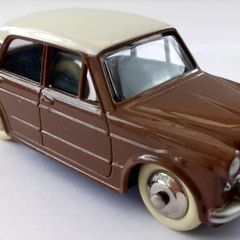 Deagostini Dinky Toys Fiat 1200 GrandLuce