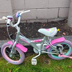 Girls bike
