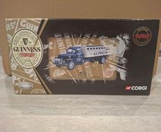 Corgi Guinness Diamond T 620 Dropside