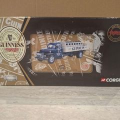 Corgi Guinness Diamond T 620 Dropside