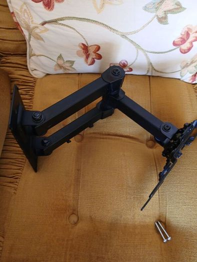New tv wall mount with screws.