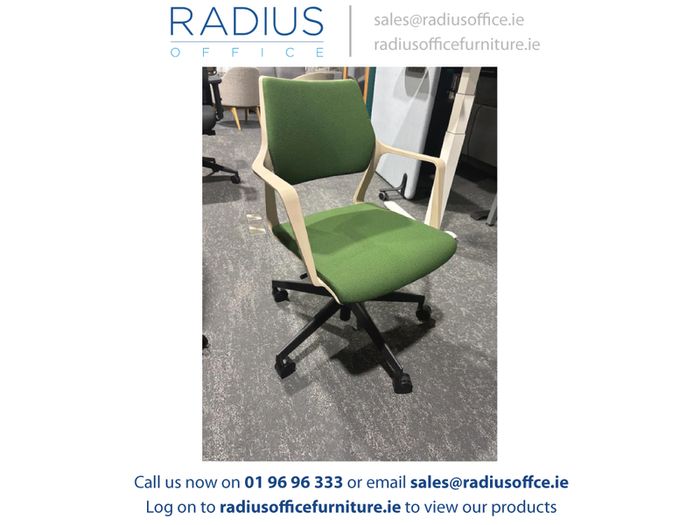 Ollie Office Chair with 5-Spoke Swivel Base and Casters