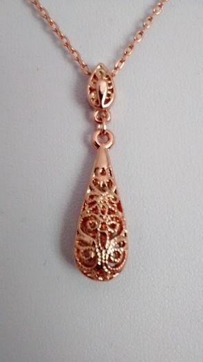 Pendant and Earrings Set