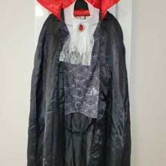 Halloween costume - Vampire (Age 8-10)
