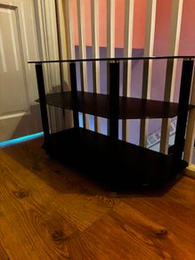 Glass table / tv stand