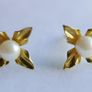 Vintage Solid 9ct Yellow Gold 375 Pearl Stud Earrings, Flower Style 0,9g Image 4
