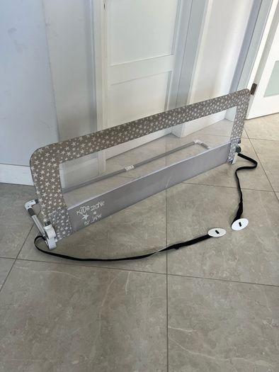 Foldable Bed rail