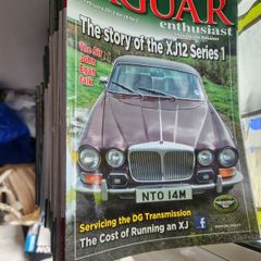 jaguar magasines ..some unopened (72 ) and books