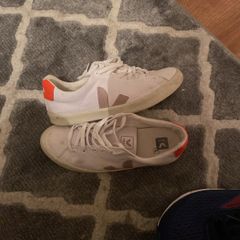veja womens trainers.