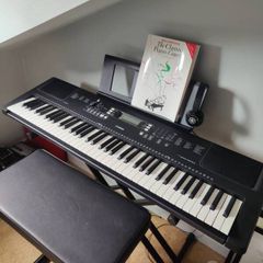 Yamaha PSR-EW300 76-Key Keyboard w/ Stand & Stool
