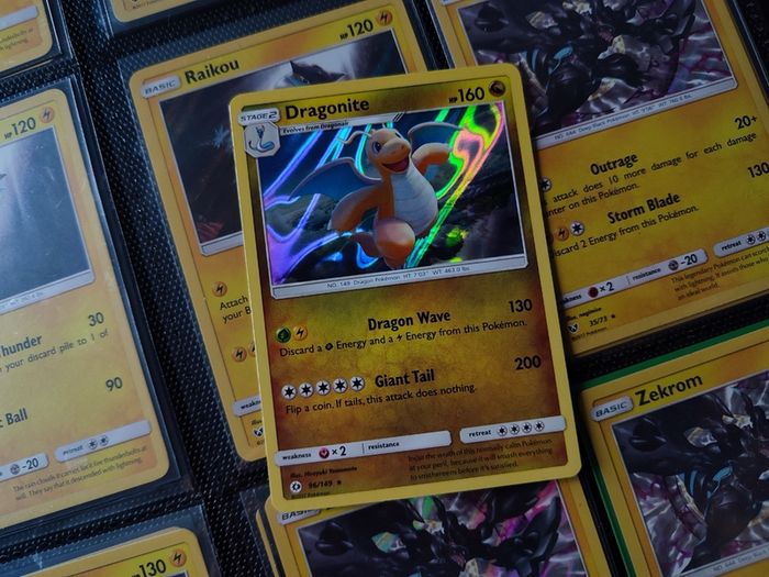 Dragonite ! Holo Rare ! from Sun & Moon Set ! 2017 ! Pokemon Card !