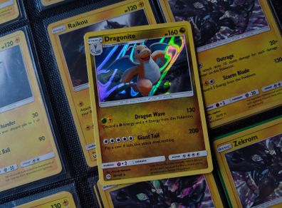 Dragonite ! Holo Rare ! from Sun & Moon Set ! 2017 ! Pokemon Card !