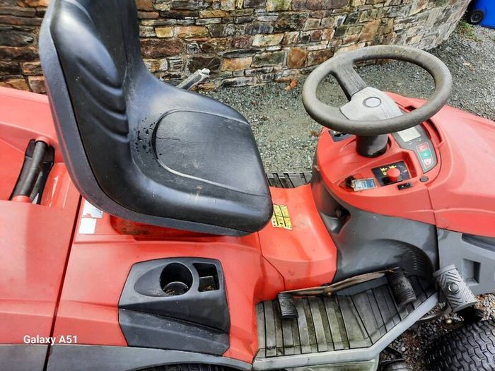 Castlegarden ride on mower